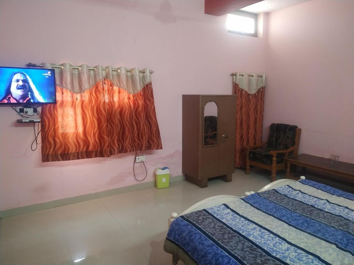 Hotel Shri Mahant Orchha 5 Mint Walking From Ram Raja Temple Экстерьер фото