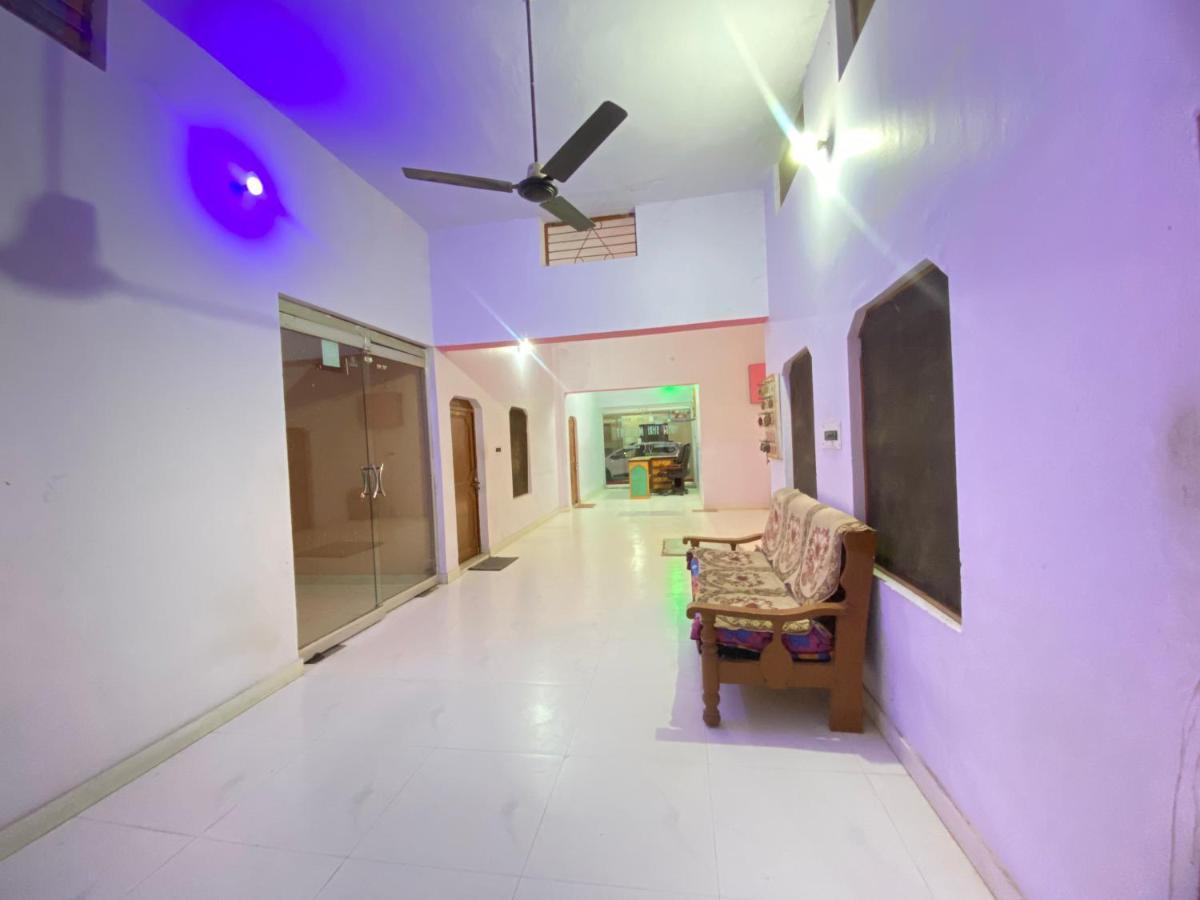 Hotel Shri Mahant Orchha 5 Mint Walking From Ram Raja Temple Экстерьер фото