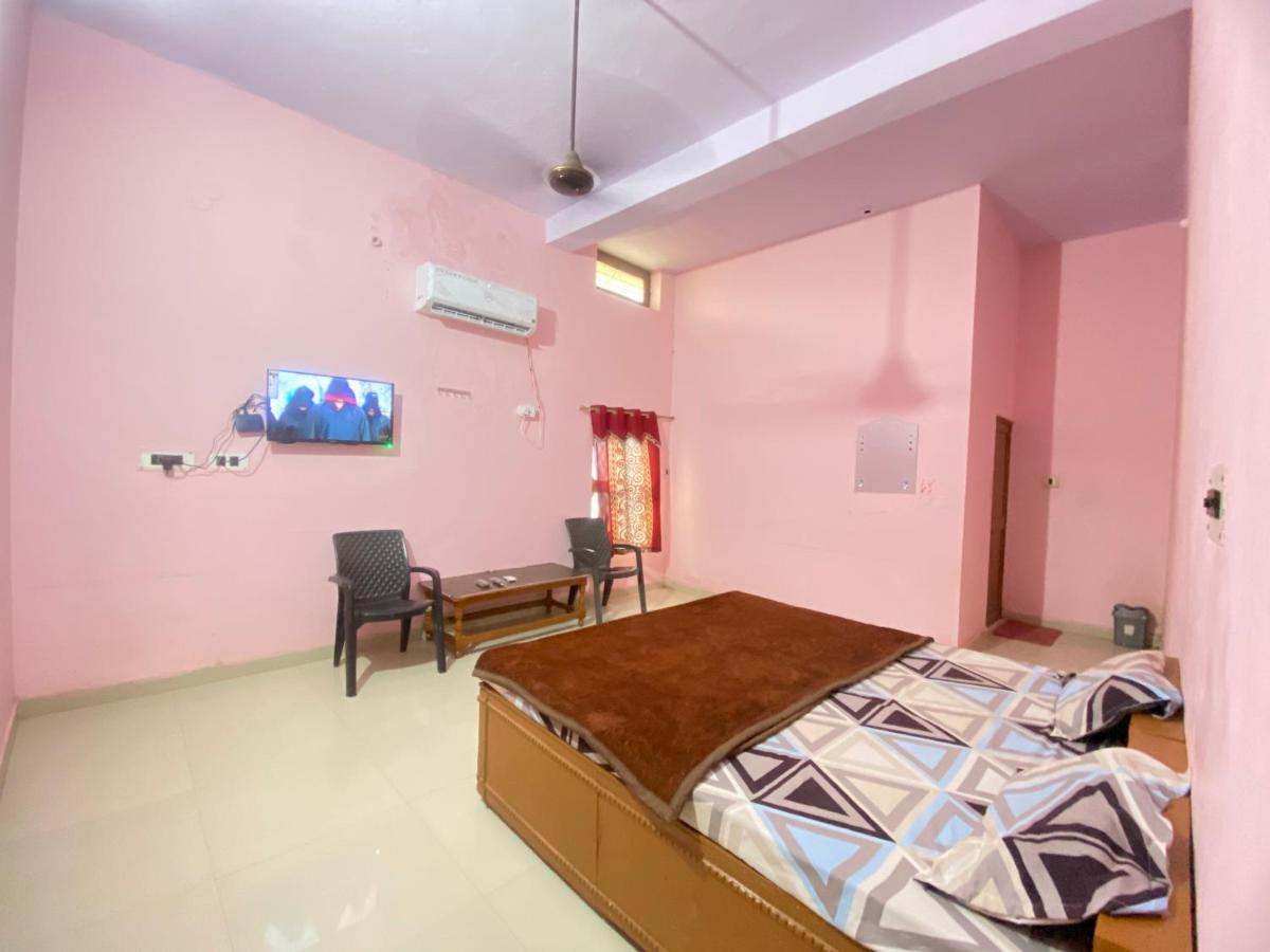 Hotel Shri Mahant Orchha 5 Mint Walking From Ram Raja Temple Экстерьер фото